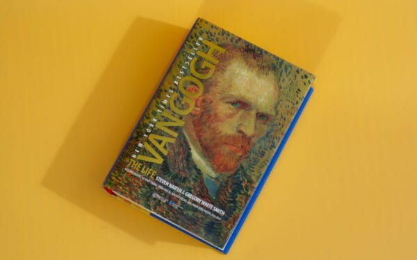 O Guia Definitivo para Escrever uma Biografia: Da Ideia à Estante